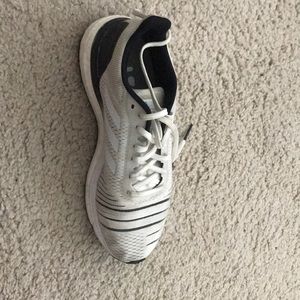 Adidas running shoes size 8 (39 1/3 EUR)